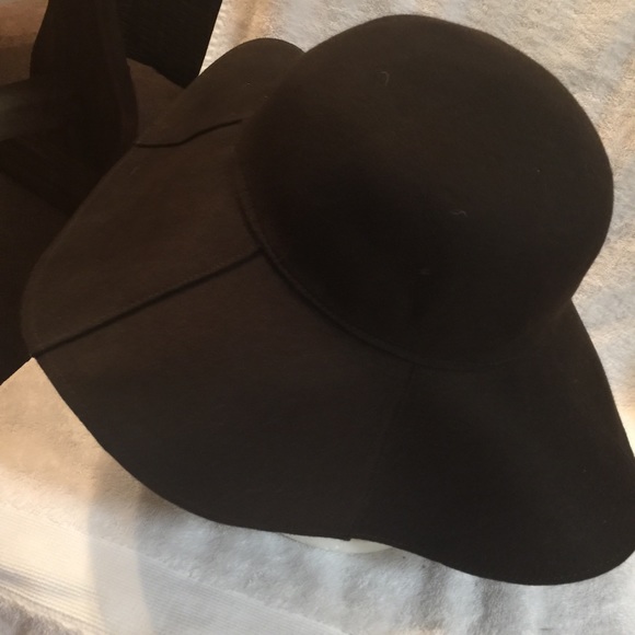 Floppy hat💕 - Picture 3 of 4