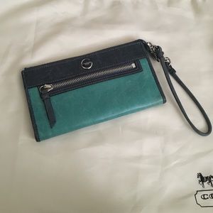 Coach Wallet/clutch - Mark Down