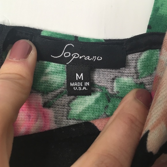 Flower crop top - Picture 3 of 3