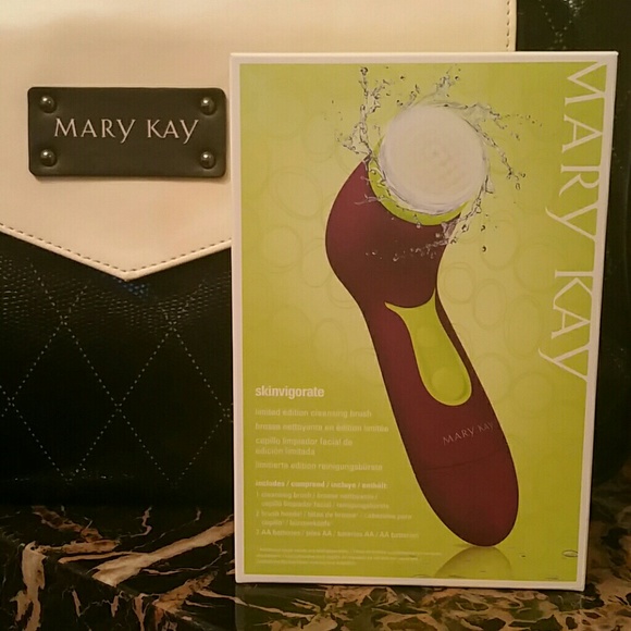 Mary Kay Skinvigorate