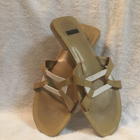 Sandle💕 - Picture 1 of 3