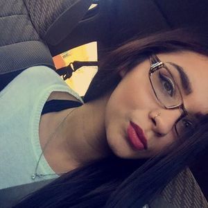 Meet your Posher, Selena