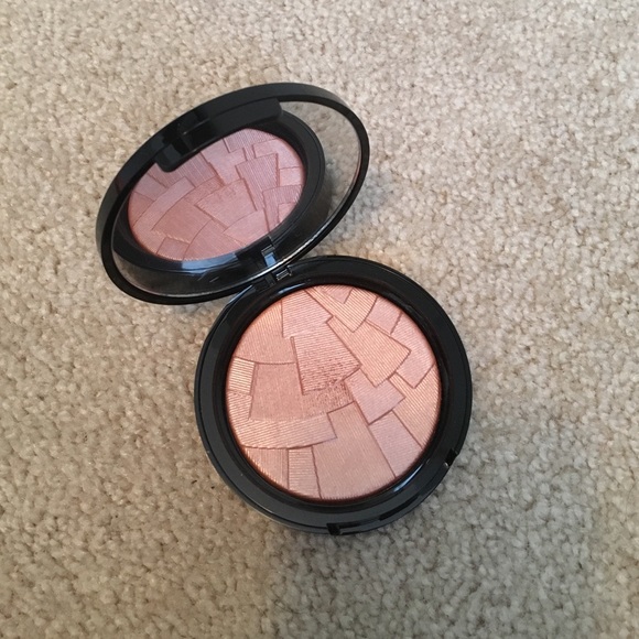 Anastasia Beverly Hills Illuminator
