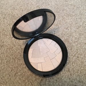 Anastasia Beverly Hills Illuminator