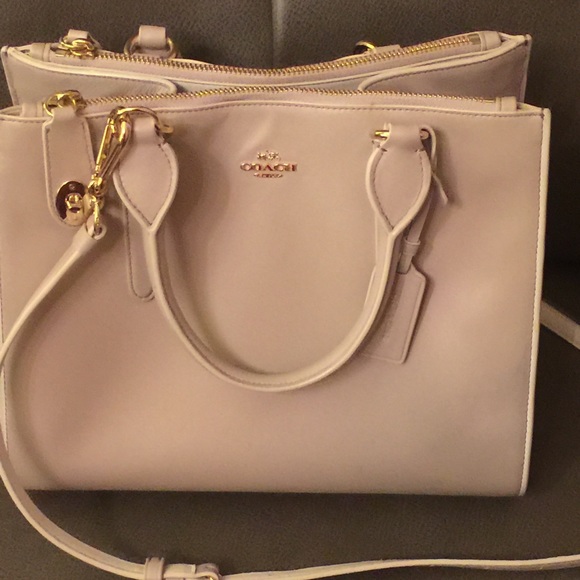 $220 COACH BAG🎉