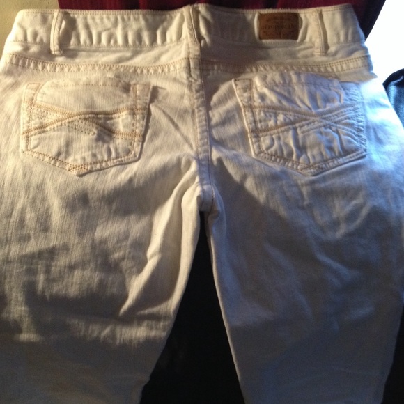 Aeropostale white capris size 13/14