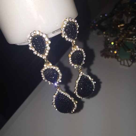 ⚫️Black Rhinestone Earrings⚫️
