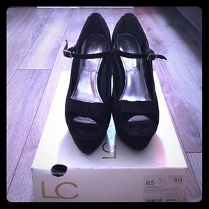 Lauren Conrad platform peeptoe wedges 💕