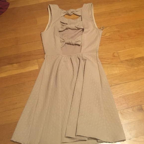 🌟SOLD🌟Nude Love Culture Dress Size Small - Picture 2 of 4