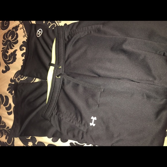 Black Under Armour sweat pants size small