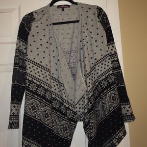 black and grey cardigan😘