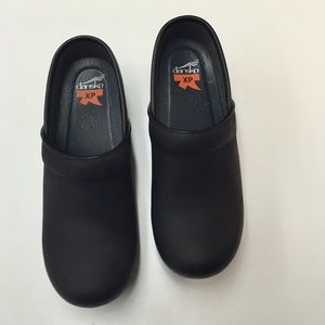 Dansko XP Nubuck clogs