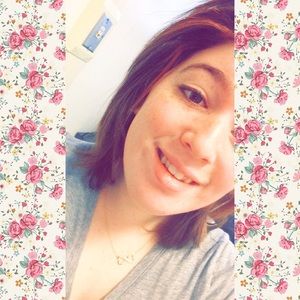 Meet your Posher, Becca