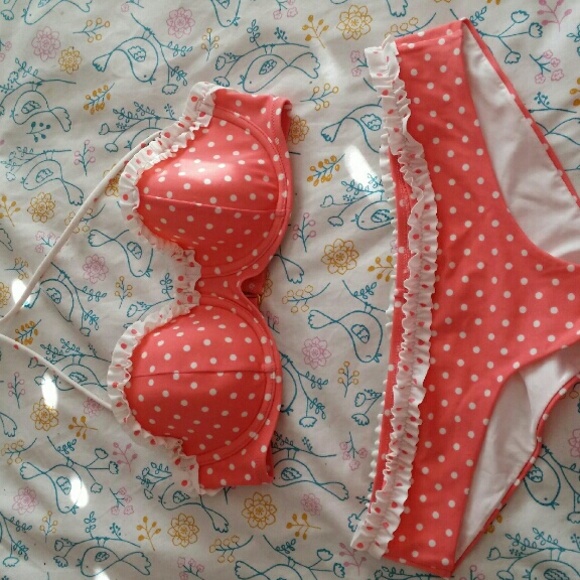 Bathing suit