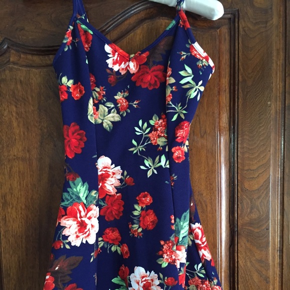 Adorable summer dress🌸