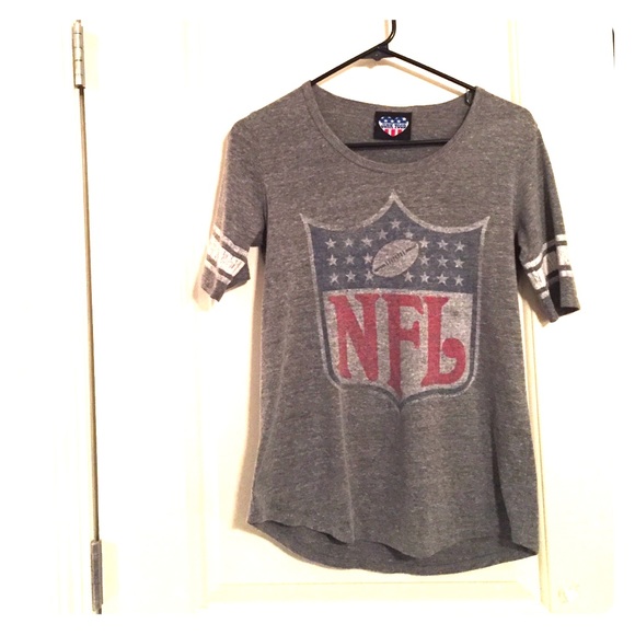 NFL logo t-shirt