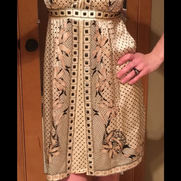 100% Silk elegant detailed. So much detail. - Picture 2 of 4