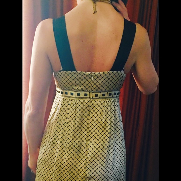 100% Silk elegant detailed. So much detail. - Picture 4 of 4