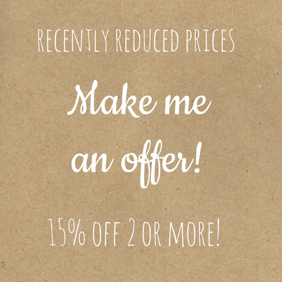 📦 closet sale! Shipping daily!