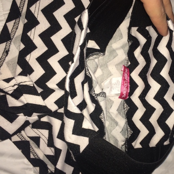 Shorts - Picture 3 of 3