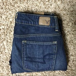AMERICAN EAGLE JEANS