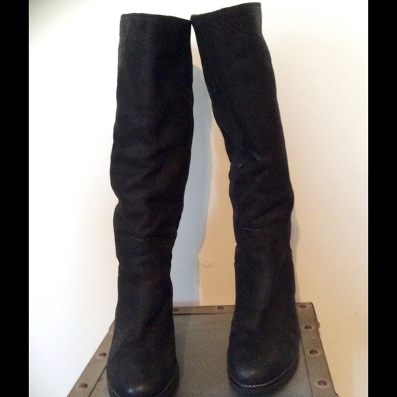 Vintage 1970's warm black leather go go boots!