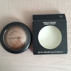 RARE MAC Mineralize Skinfinish in Shooting Star