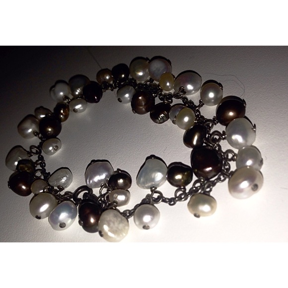 Detailed pearl bracelet. - Picture 1 of 2