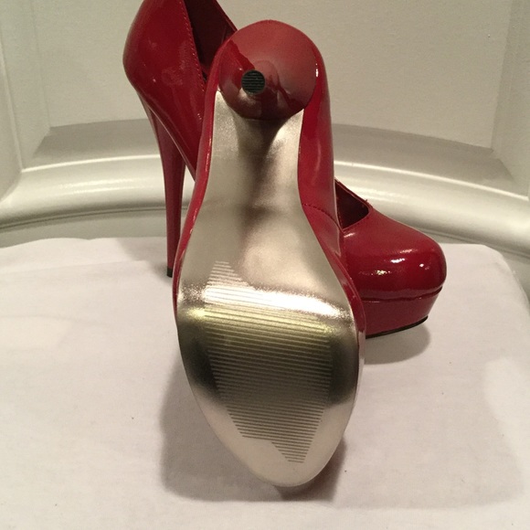 🚩price drop 🚩 🆕 Steve Madden red pumps 👠 - Picture 4 of 4