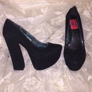 FRH Velvet black high heels