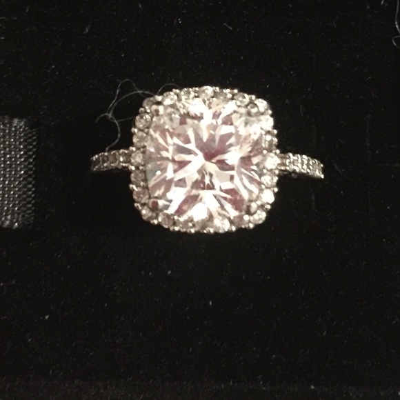 Sterling silver CZ diamond engagement ring - Picture 2 of 4