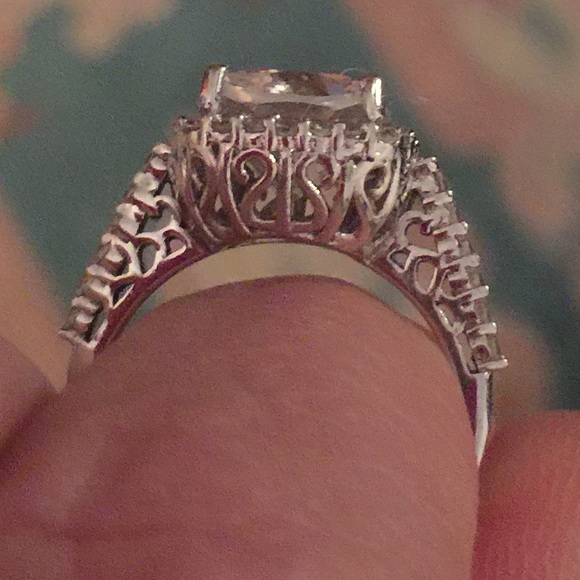Sterling silver CZ diamond engagement ring - Picture 3 of 4