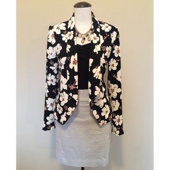 LOFT Jackets & Blazers - 🌴SALE🌴 LOFT (Floral Print) Blazer sz S NWOT
