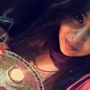 Meet your Posher, Zainab