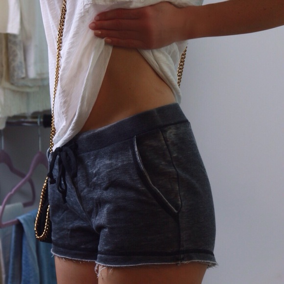 SOLDOUT11THSTREET - Picture 2 of 4