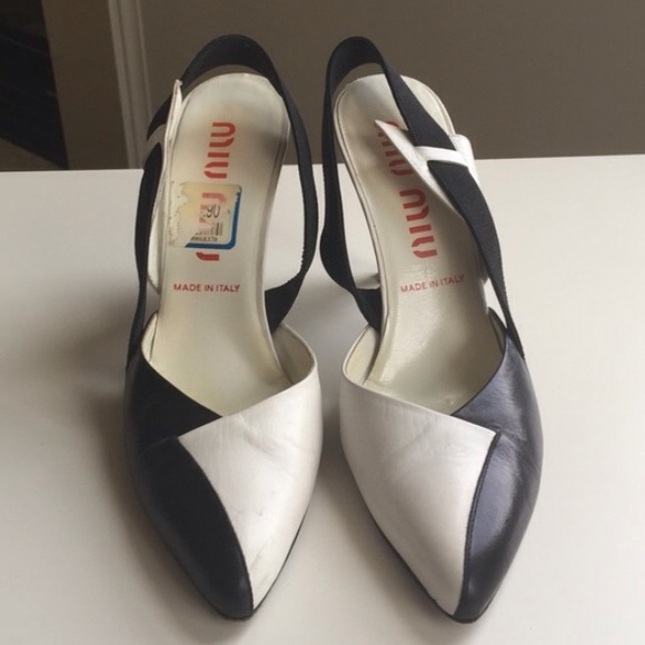 Vintage Miu Miu sling back heels!