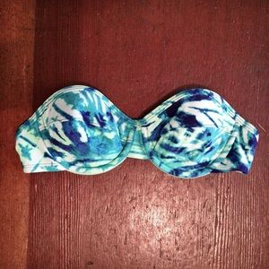 Strapless bikini top