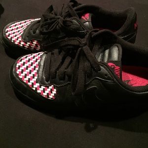 checkered nike shoes