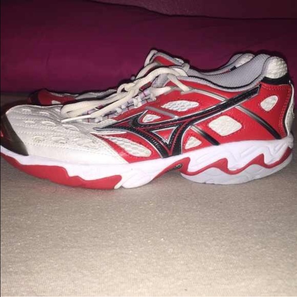 Mizuno Wave Lightening Volleyball Shoes