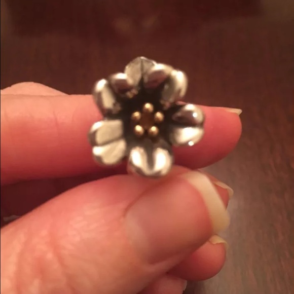 Sale💗today only! JA RETIRED April flower ring!