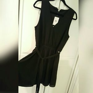 Guess simple black every day dress
