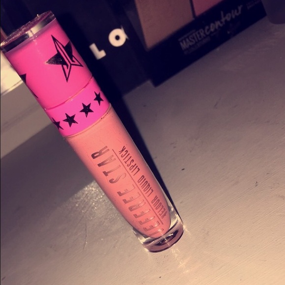 Jeffree star liquid lipstick.