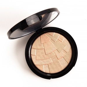 Anastasia Beverly Hills Illuminator