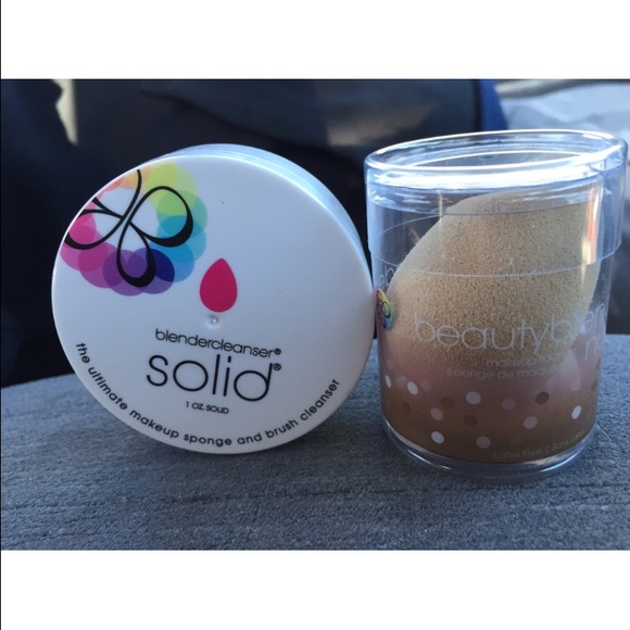 NUDE BEAUTY BLENDER AND SOLID CLEANSER