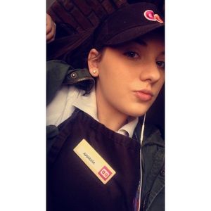 Meet your Posher, Arianna