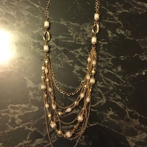 White and Gold Necklace (matching bracelet)