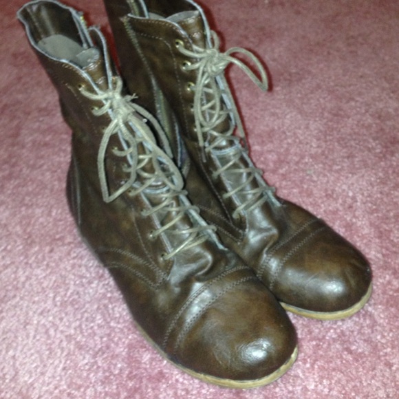 Zip up Combat Boots