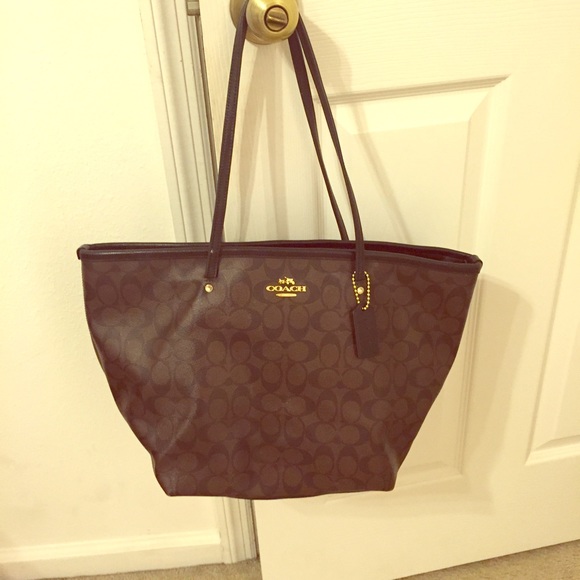 ✨ Reasonable Offers ✨ Coach Purse