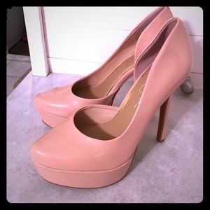Jessica Simpson pink pumps