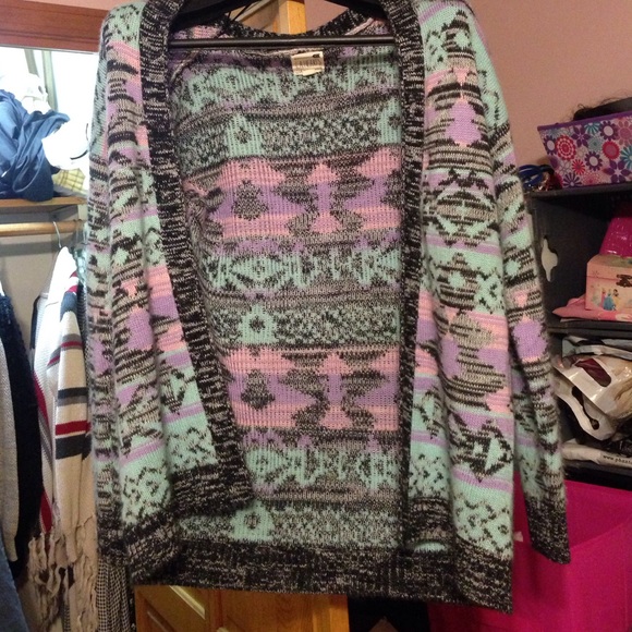 Aztec Print Cardigan - Picture 2 of 2
